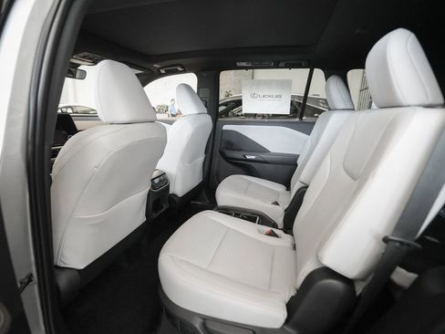 New 2026 Lexus TX 350 AWD image 10