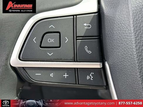 Used 2023 Toyota Highlander XSE AWD/4WD image 28