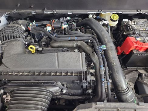 Used 2025 Ford Maverick XL w/ Equipment Group 102A AWD/4WD image 24