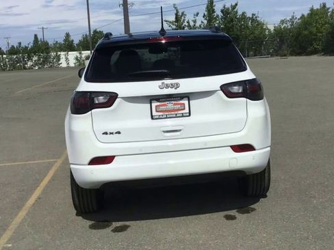 New 2025 Jeep Compass Limited w/ High Altitude Package image 7