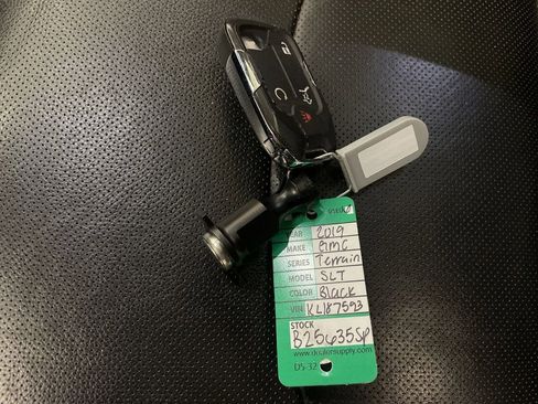 Used 2019 GMC Terrain SLT w/ Preferred Package image 32