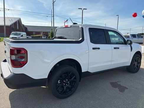 New 2025 Ford Maverick XLT w/ XLT Luxury Package AWD/4WD image 8