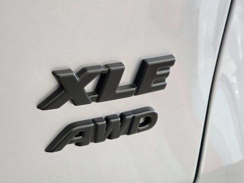 Used 2024 Toyota RAV4 XLE AWD/4WD image 24