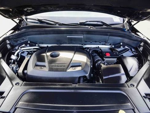 Used 2019 Volvo XC90 T6 Momentum image 30