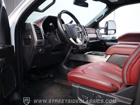 Used 2021 Ford F350 Platinum AWD/4WD image 4