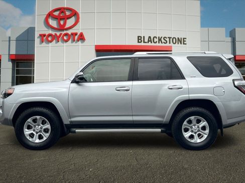 Certified 2018 Toyota 4Runner SR5 Premium AWD/4WD image 6