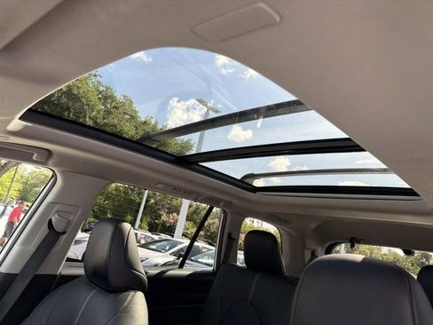 Certified 2024 Toyota Grand Highlander AWD image 31