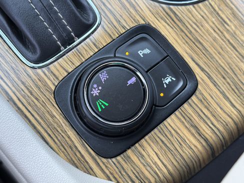 Used 2019 GMC Acadia Denali w/ Technology Package image 36