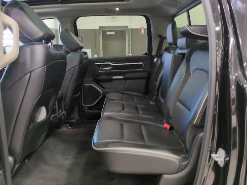 Used 2022 RAM 1500 Laramie AWD/4WD image 16
