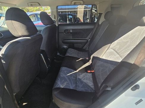 Used 2012 Scion xB FWD image 8