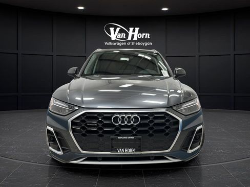Used 2022 Audi Q5 2.0T Premium w/ Convenience Package image 2