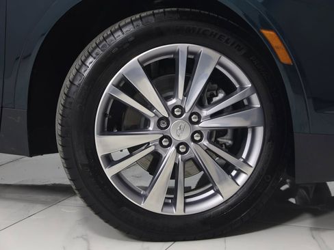 Used 2024 Cadillac XT5 Premium Luxury image 17