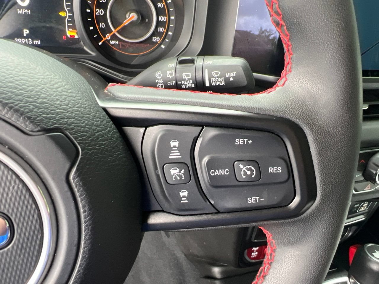Used 2024 Jeep Wrangler Unlimited Rubicon AWD/4WD image 23