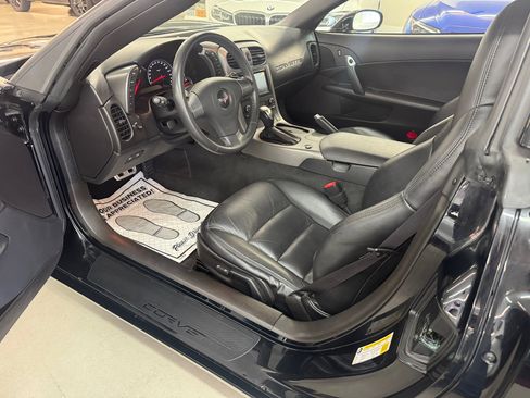 Used 2007 Chevrolet Corvette Coupe image 6