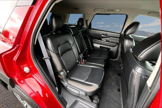 Used 2024 Nissan Pathfinder SL w/ Cargo Package FWD image 24