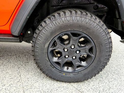 Used 2023 Jeep Wrangler Unlimited AWD/4WD image 9