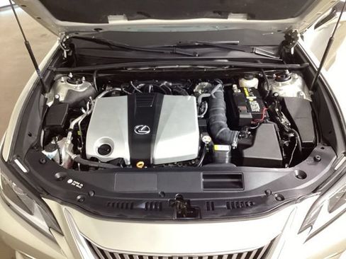 Used 2019 Lexus ES 350 w/ Accessory Package FWD image 24