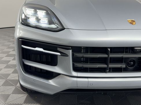 Certified 2026 Porsche Cayenne Coupe AWD/4WD image 12