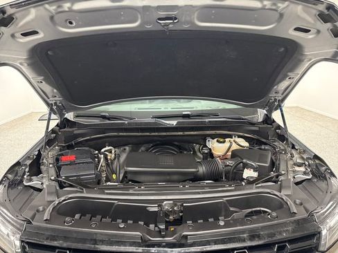 Used 2023 Chevrolet Suburban Z71 w/ Luxury Package image 19