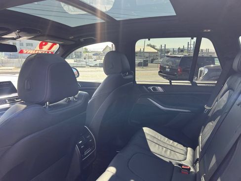 Used 2019 BMW X5 xDrive40i AWD/4WD image 8
