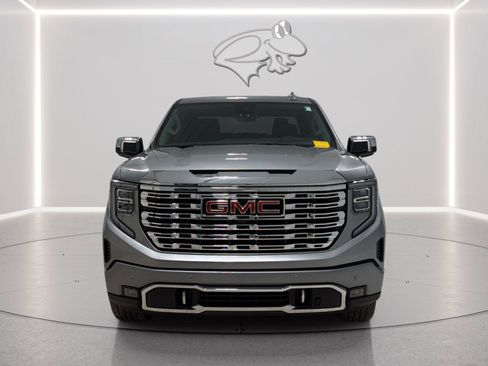 Used 2023 GMC Sierra 1500 Denali w/ Denali Reserve Package AWD/4WD image 8