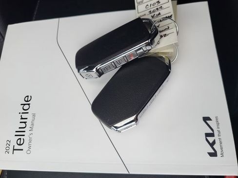 Used 2022 Kia Telluride SX image 36