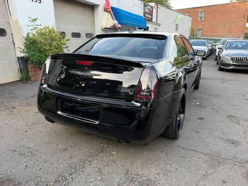 Used 2014 Chrysler 300 C RWD image 8