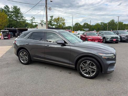 Used 2022 Genesis GV70 2.5T w/ Select Package AWD/4WD image 7