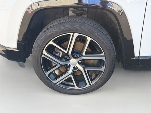 Used 2024 Jeep Compass Limited w/ Elite Group image 31