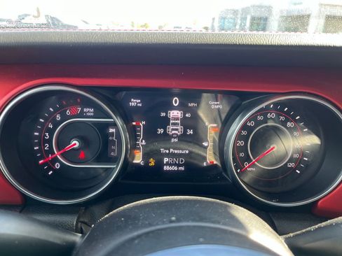 Used 2019 Jeep Wrangler Unlimited Rubicon image 9