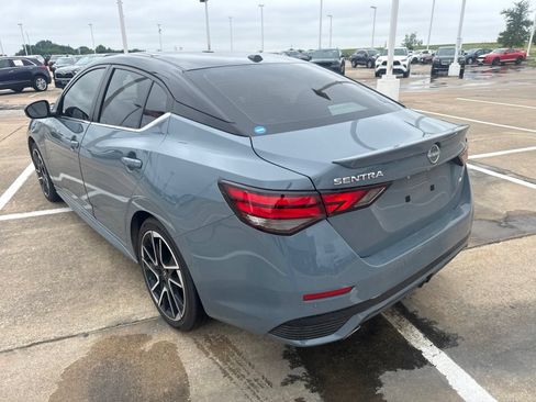 Used 2025 Nissan Sentra SR FWD image 5
