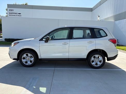 Used 2018 Subaru Forester 2.5i AWD/4WD image 8