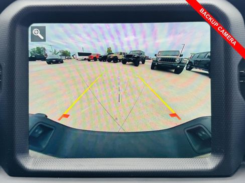 Used 2022 Jeep Gladiator Overland w/ Popular Equipment Package AWD/4WD image 5
