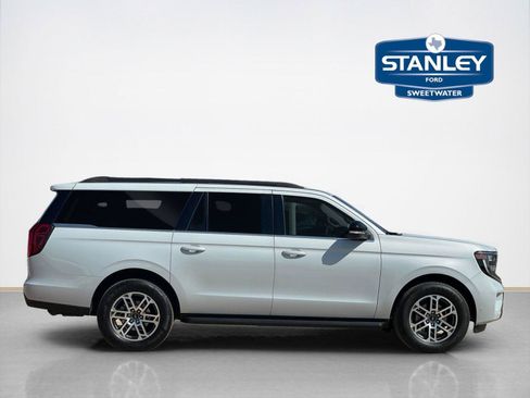 Used 2025 Ford Expedition Max Active RWD image 9