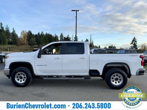 Used 2024 Chevrolet Silverado 2500 LT image 6