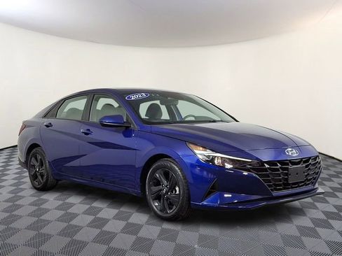 Used 2023 Hyundai Elantra SEL FWD image 1