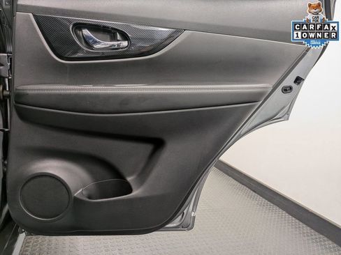 Used 2017 Nissan Rogue SL w/ SL Premium Package image 27