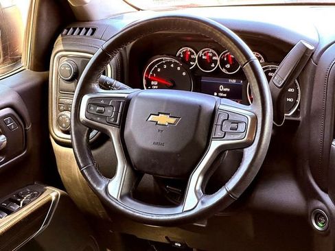 Used 2022 Chevrolet Silverado 1500 LT image 30