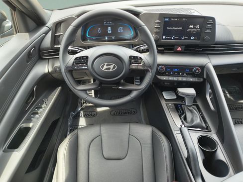 New 2026 Hyundai Elantra SEL Sport FWD image 11