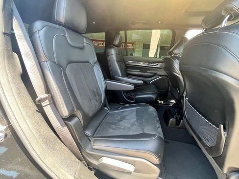 Used 2021 Jeep Grand Cherokee L Laredo AWD/4WD image 7