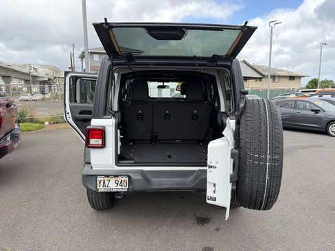 Used 2024 Jeep Wrangler Unlimited Sport AWD/4WD image 19