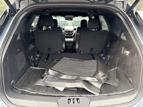 New 2026 Ford Explorer ST-Line w/ ST-Line Street Pack image 13