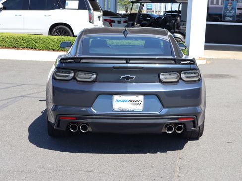 Used 2020 Chevrolet Camaro SS RWD image 9