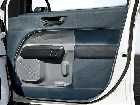 Used 2022 Ford Maverick XL image 25