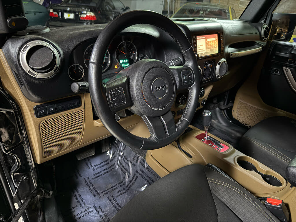 Used 2018 Jeep Wrangler Unlimited Rubicon w/ Dual Top Group AWD/4WD image 7