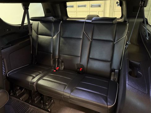 Used 2023 Cadillac Escalade ESV Sport AWD/4WD image 26