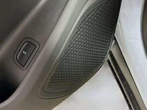 New 2026 Chevrolet Traverse LT image 19