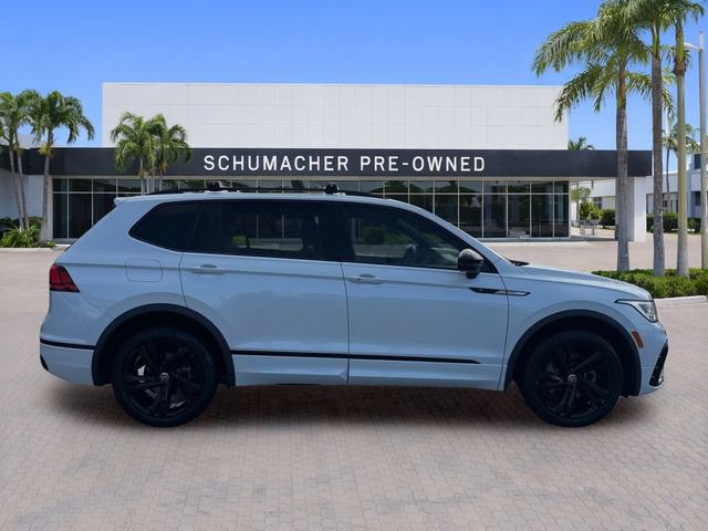 Certified 2023 Volkswagen Tiguan SE R-Line FWD image 8
