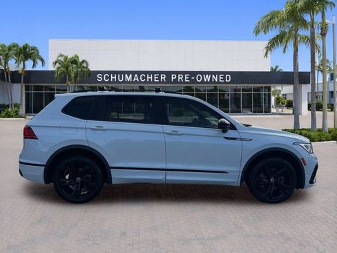 Used 2023 Volkswagen Tiguan SE R-Line FWD image 8