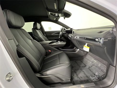 Used 2026 Cadillac Lyriq Sport image 29